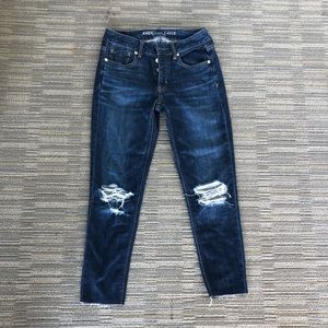 Slightly cropped American Eagle tomgirl jeans